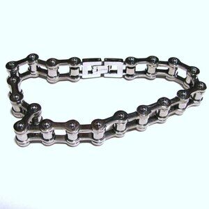 NWOT Titanium 8 1/2" Bicycle Chain Bracelet